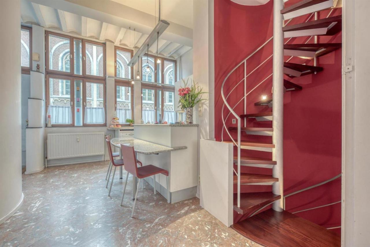 Duplex 2 Chambres Situe Au Centre Du Coeur Historique De 列日 外观 照片