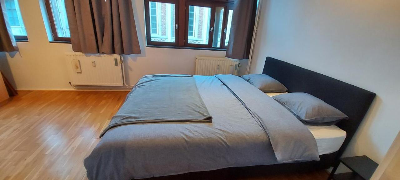 Duplex 2 Chambres Situe Au Centre Du Coeur Historique De 列日 外观 照片