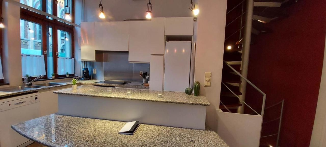 Duplex 2 Chambres Situe Au Centre Du Coeur Historique De 列日 外观 照片