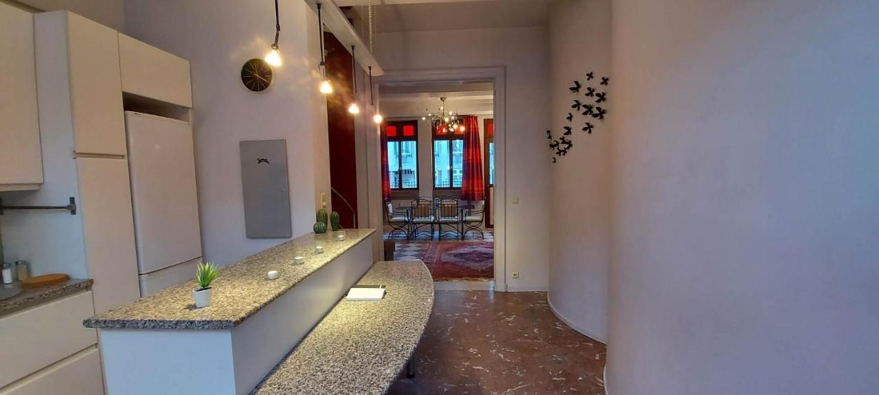 Duplex 2 Chambres Situe Au Centre Du Coeur Historique De 列日 外观 照片